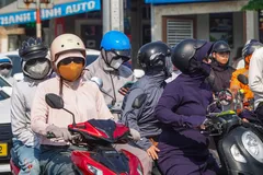 Nắng nóng gay gắt, nhiều người nhập viện vì sốc nhiệt 