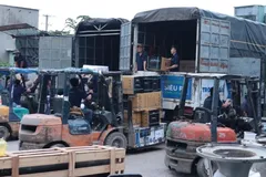 Cấm xe tải, xe khách lớn hoạt động ban ngày khiến đứt gãy chuỗi vận chuyển