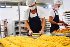 Giữ lửa làng nghề bánh trung thu Long Điền