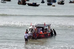 Tàu thuyền chở khách du lịch mất an toàn