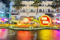 Linh vật “ngựa vàng phi nước đại” của phường Bình Đông. Ảnh: ĐÌNH DƯ