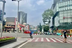 Diện mạo mới đường Lê Lợi sau 1 tháng chỉnh trang