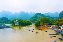 2 ngày đầu năm mới, chùa Hương đón 25.000 khách