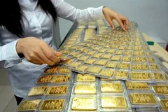 Vì sao giá vàng biến động trái quy luật? 