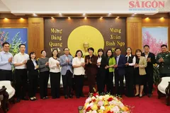 Ho Chi Minh City leaders extend Tet greetings to Lam Dong Province. (Photo: SGGP)