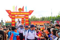 Young recruits in HCMC embark on military service