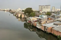 Ho Chi Minh City proposes additional VND108 trillion to relocate riverside homes. (Photo: SGGP)