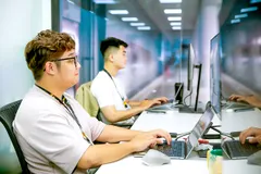 Nhân viên công nghệ làm việc tại khu Campus công nghệ cao của FPT Softwave, Khu Công nghệ cao TPHCM. ẢNH: KHẢ HÂN