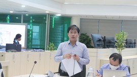 Central region to continue torrential downpour, flood chaos in next ten days ảnh 1