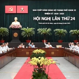 Podcast bản tin trưa 2-12: Hội nghị Thành ủy TPHCM bàn giải pháp phát triển kinh tế - xã hội năm 2024; Vàng nhẫn 4 số 9 tiếp tục lập đỉnh mới