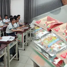 Podcast bản tin tối 3-6: TPHCM: 944 học sinh được tuyển thẳng lớp 10 công lập; 5.000 viên thuốc lắc ngụy trang đồ ăn kiêng "chạy về" Việt Nam