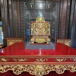 Podcast bản tin trưa 2-6: Lắp tủ kính bảo vệ 3 ngai vua triều Nguyễn