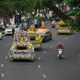 Podcast bản tin trưa 31-5: Hàng ngàn người đổ về Đà Nẵng chiêm bái xá lợi Đức Phật; Đề nghị dừng hoạt động dịch vụ xe địa hình tại thắng cảnh Bàu Trắng