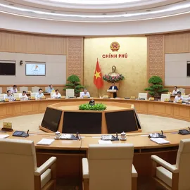 Podcast bản tin trưa 6-8: Chính phủ yêu cầu phấn đấu tăng trưởng GDP năm 2025 khoảng 8,3-8,5%