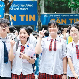 Podcast bản tin trưa 23-8: 6 ngành học lấy điểm chuẩn tuyệt đối 30/30