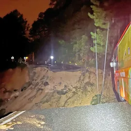 Lâm Đồng: Đèo Mimosa sạt lở nghiêm trọng, cắt đứt tuyến quốc lộ 20