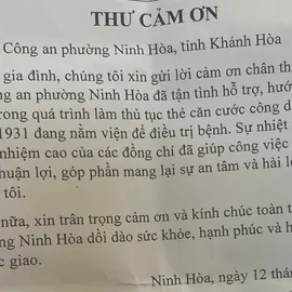 Người dân gửi thư cảm ơn Công an phường Ninh Hòa. Ảnh: CACC