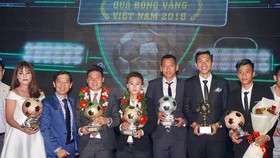 Các cầu thủ được vinh danh tại Gala trao giải Quả bóng vàng 2018. Ảnh: Hoàng Hùng