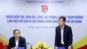 Quang cảnh buổi làm việc ngày 4-12