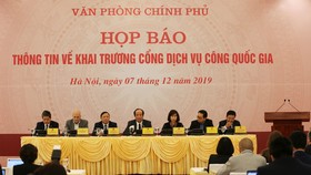 Họp báo sáng 7-12
