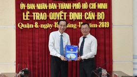 Ông Phạm Quang Tú làm Phó Chủ tịch UBND quận 8