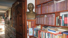 Culture authority in Binh Duong grants certificate to privately owned library
