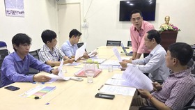 The Judge Board is evaluating papers of the first category. (Photo: SGGP)