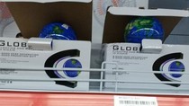Two globe-shaped lights printed with “nine-dash” line (Photo: SGGP0