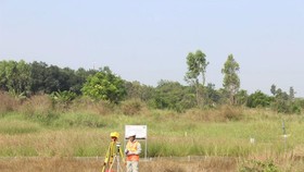 Experts monitor the area where to carry out the project (Photo: SGGP)
