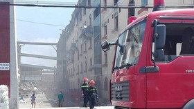 Firefighters work to extinguish a fire in Can Tho (Illustrative photo:SGGP)