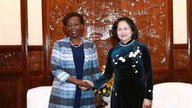 Vietnam backs Francophone community’s efforts for world peace