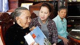 Chủ tịch Quốc hội tham dự ngày hội “Đại đoàn kết toàn dân tộc” tại Trà Vinh