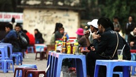Không thể ép buộc “bà bán nước chè” trở thành... doanh nghiệp