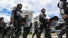Indonesian police patrol in Jakarta on May 1, 2019 (Photo: AFP/VNA)