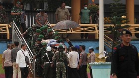 Indonesian Chief Security Minister Wiranto is taken to hospital after the stabbing (Photo: AFP)