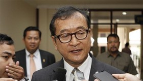 Exile leader of the dissolved Cambodia National Rescue Party (CNRP) Sam Rainsy (Photo: AFP/VNA)