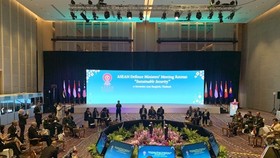 At the ASEAN Defence Ministers’ Meeting Retreat in Bangkok on November 17 (Photo: VNA)
