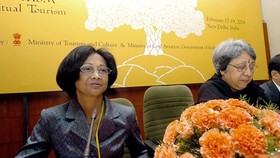 Cambodia’s Princess Norodom Buppha Devi (L) at an event in New Delhi on February 18, 2004 (Photo: AFP/VNA)