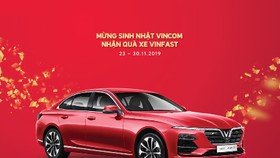 VINCOM tặng xe VINFAST LUX A2.0 trị giá hơn 1 tỷ đòng mừng 15 năm thành lập