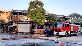 “Bà hỏa” thiêu rụi quán ăn, 4 người thiệt mạng