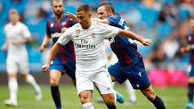HLV Zinedine Zidane tin Eden Hazard sẽ bùng nổ trong trận derby Madrid đầu tiên. Ảnh: Getty Images