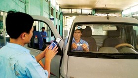 Chưa tới 1/4 số lượng xe dán thẻ thu phí tự động