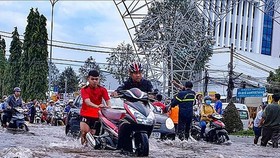 Tăng cường kiểm tra an toàn điện tại khu vực úng ngập