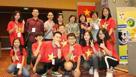Đoàn Việt Nam tham dự cuộc thi. Ảnh: hcmcpv