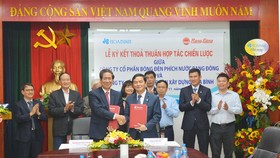 Tập đoàn Xây dựng Hòa Bình và Công ty CP Bóng đèn phích nước Rạng Đông ký kết hợp tác chiến lược