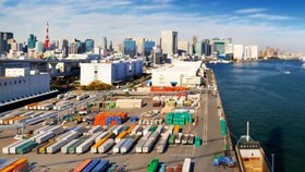 Nhật Bản thông qua gói kích thích kinh tế gần 240 tỷ USD