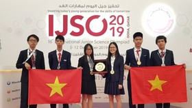 Cả 6 học sinh Việt Nam dự thi Olympic khoa học trẻ quốc tế IJSO 2019 đều đoạt giải. Ảnh: Sở GD-ĐT Hà Nội