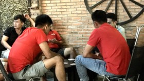 Chuyện thường ngày ở khu dân cư: Nạn cờ bạc trong quán cà phê