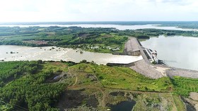 Thiếu nước, tăng cường huy động các nguồn điện chạy dầu
