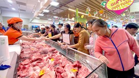 Không để thiếu hụt nguồn cung thịt heo